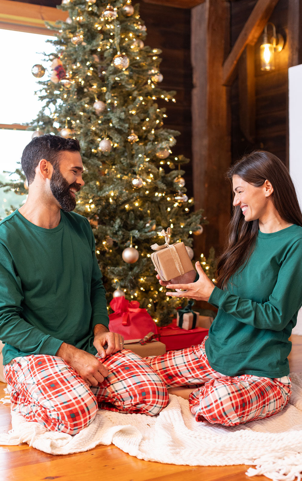 Modern Plaid Matching Couples Pajamas - Evergreen